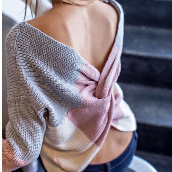 ✨ Color Block Twisted Back Sweater - Picture 5 of 5
